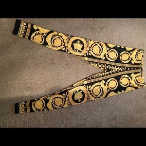 Black and gold leggings